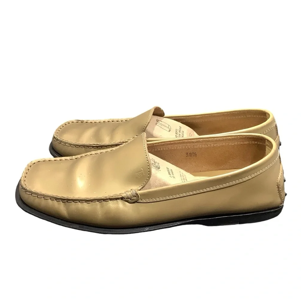 Tod’s Leather Loafer Pale Gold